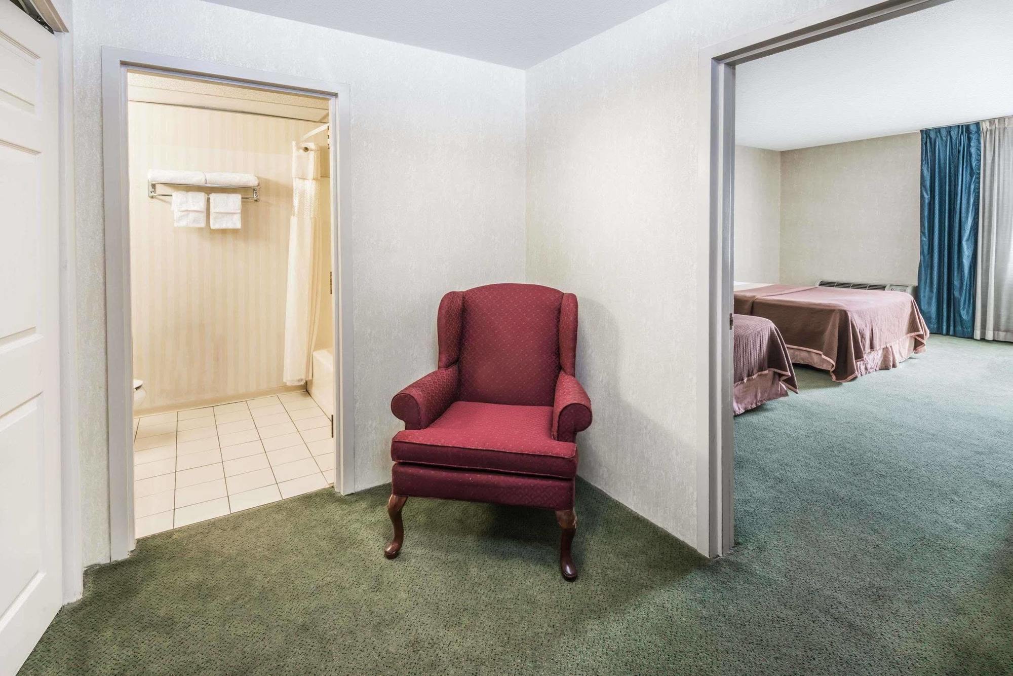 Howard Johnson By Wyndham Milford/New Haven Exteriér fotografie
