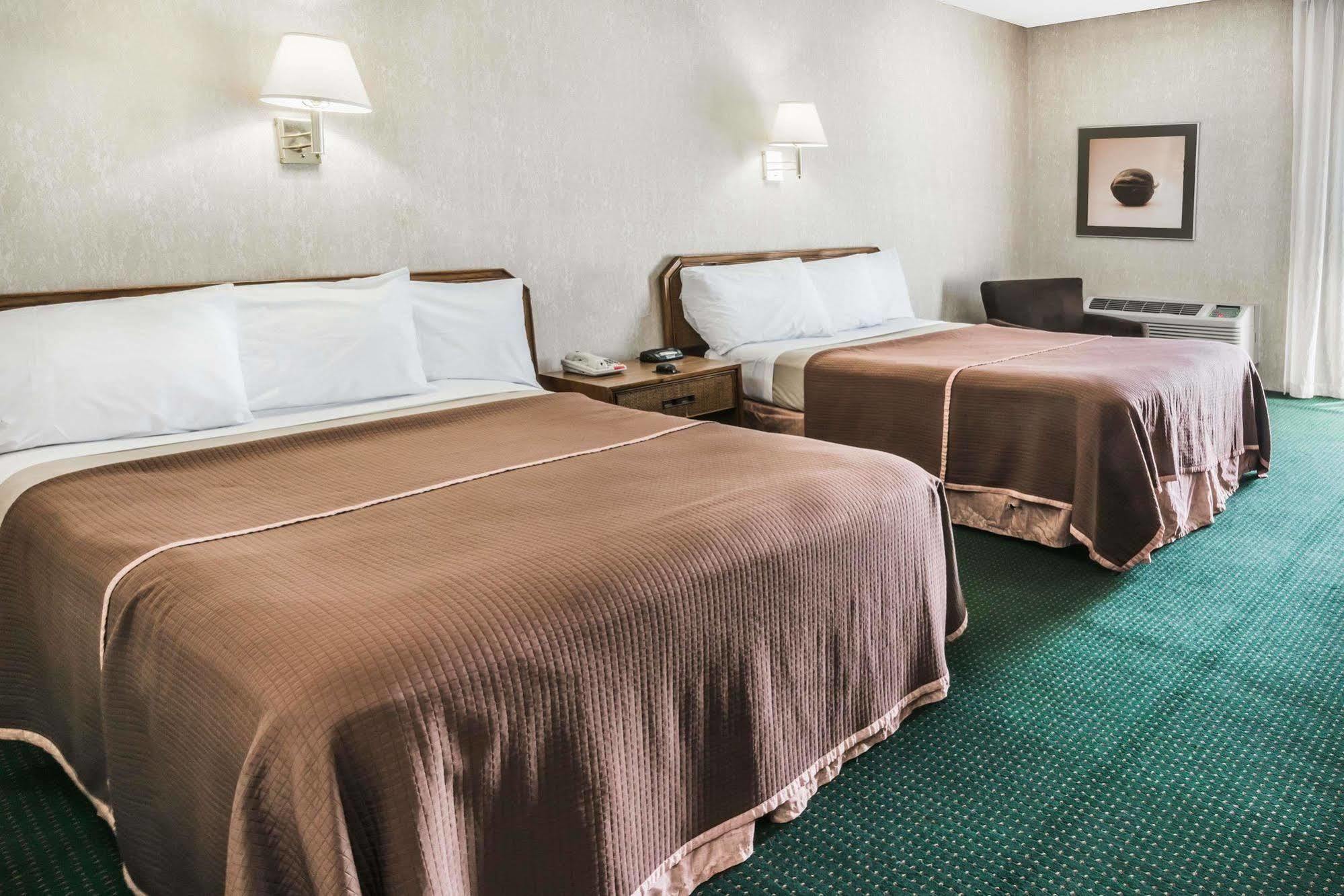 Howard Johnson By Wyndham Milford/New Haven Exteriér fotografie